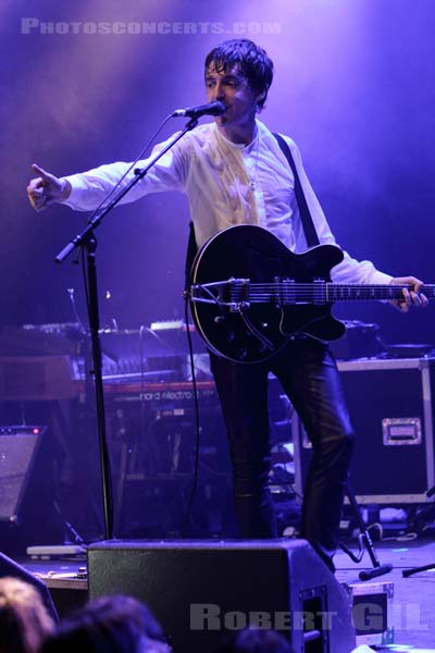 MILES KANE - 2011-11-05 - PARIS - La Cigale - 